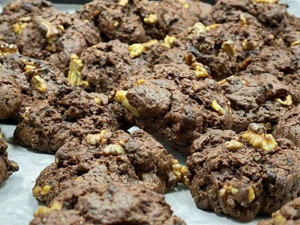 vassoio di scarponi abruzzesi dolce tipico natalizio